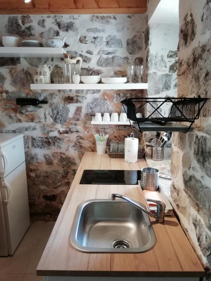 Krka Waterfalls Stonehouse Roko Lozovac Exterior foto